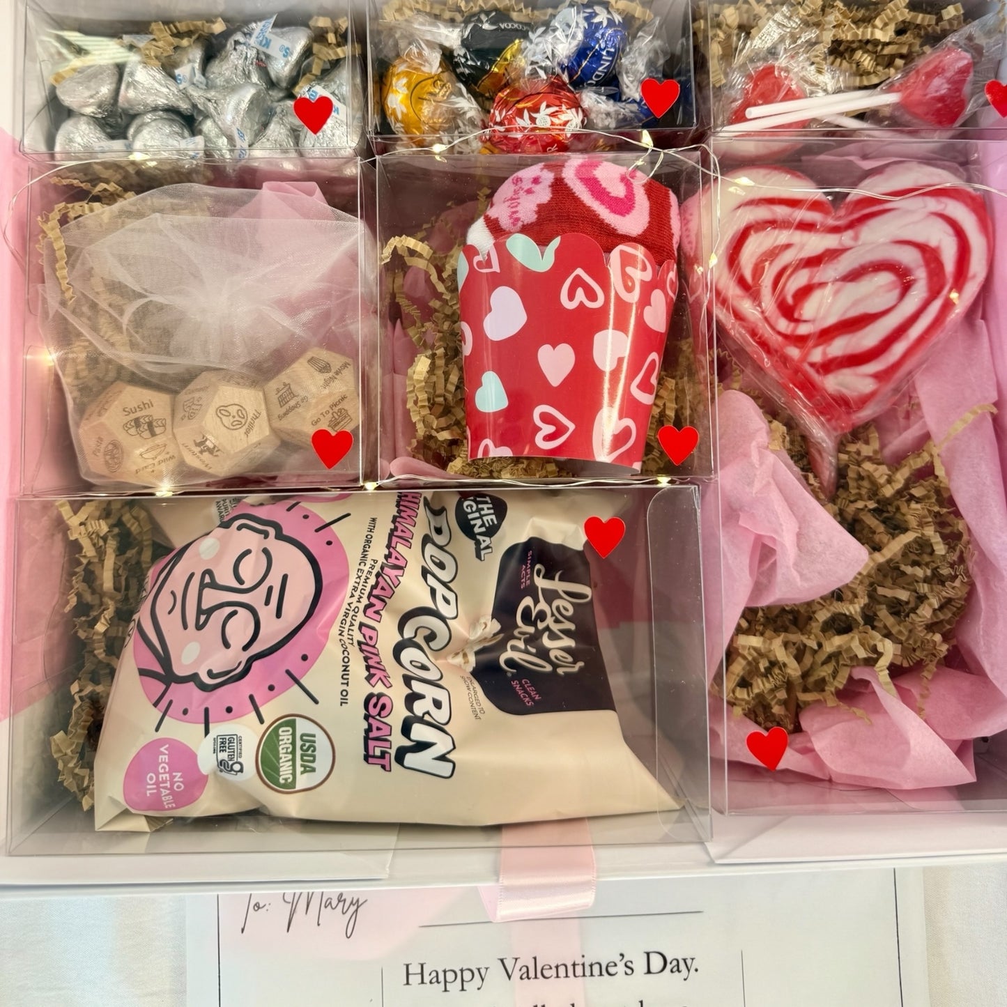 Celebrate Valentine's [Treats Box]