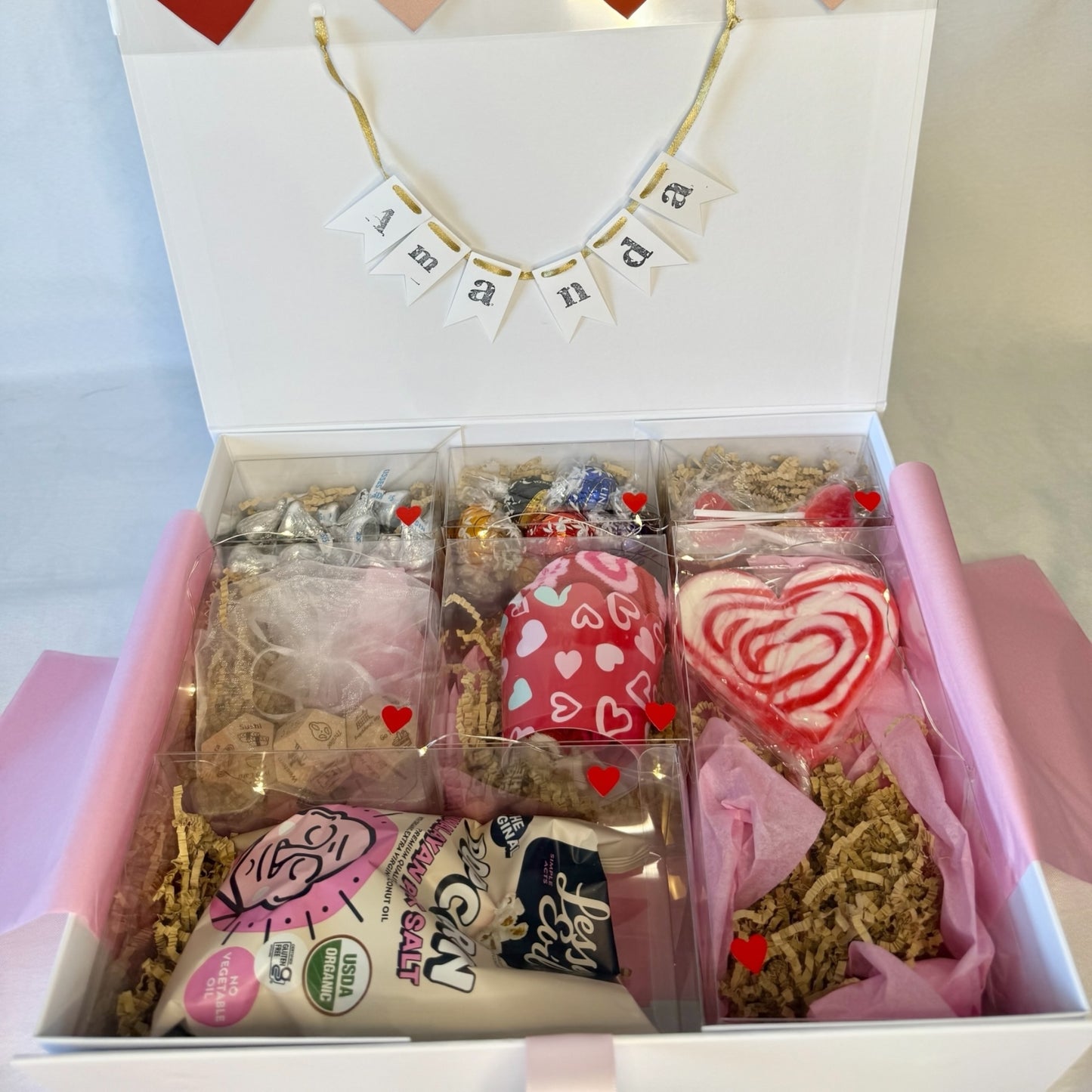 Celebrate Valentine's [Treats Box]