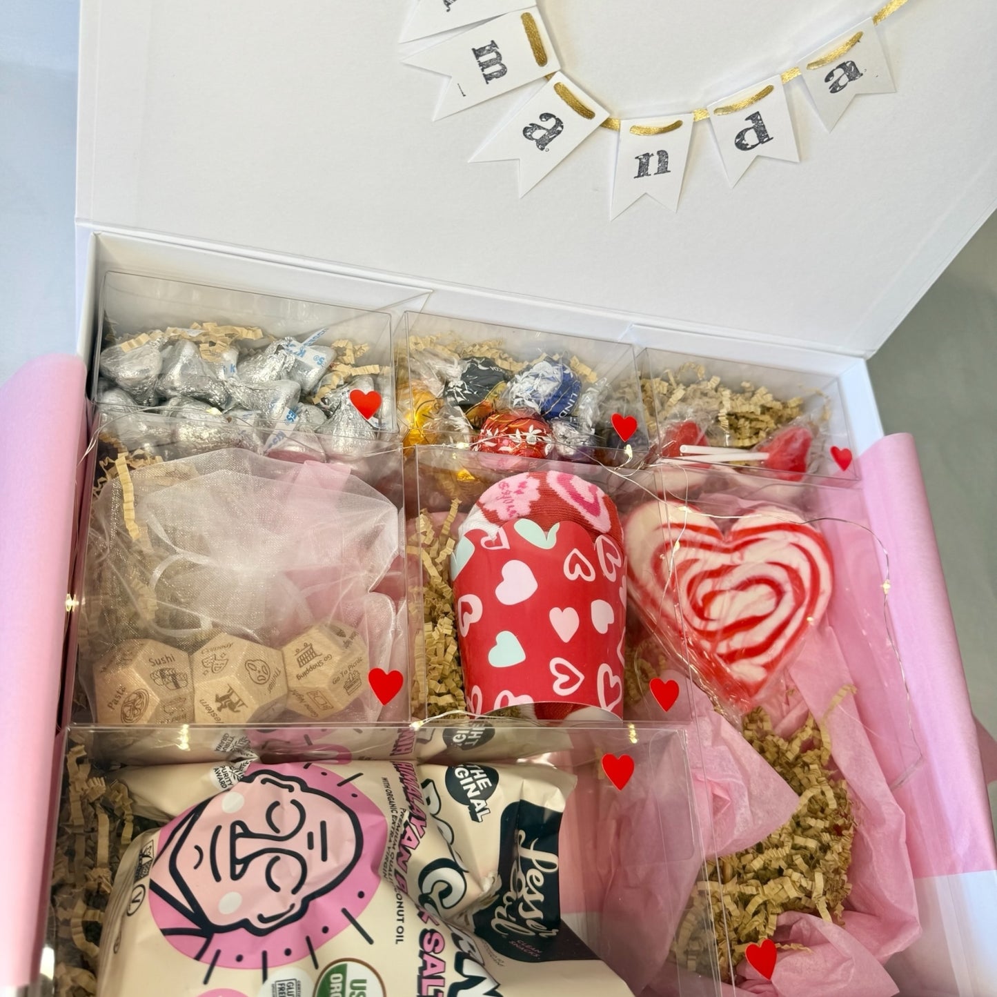 Celebrate Valentine's [Treats Box]