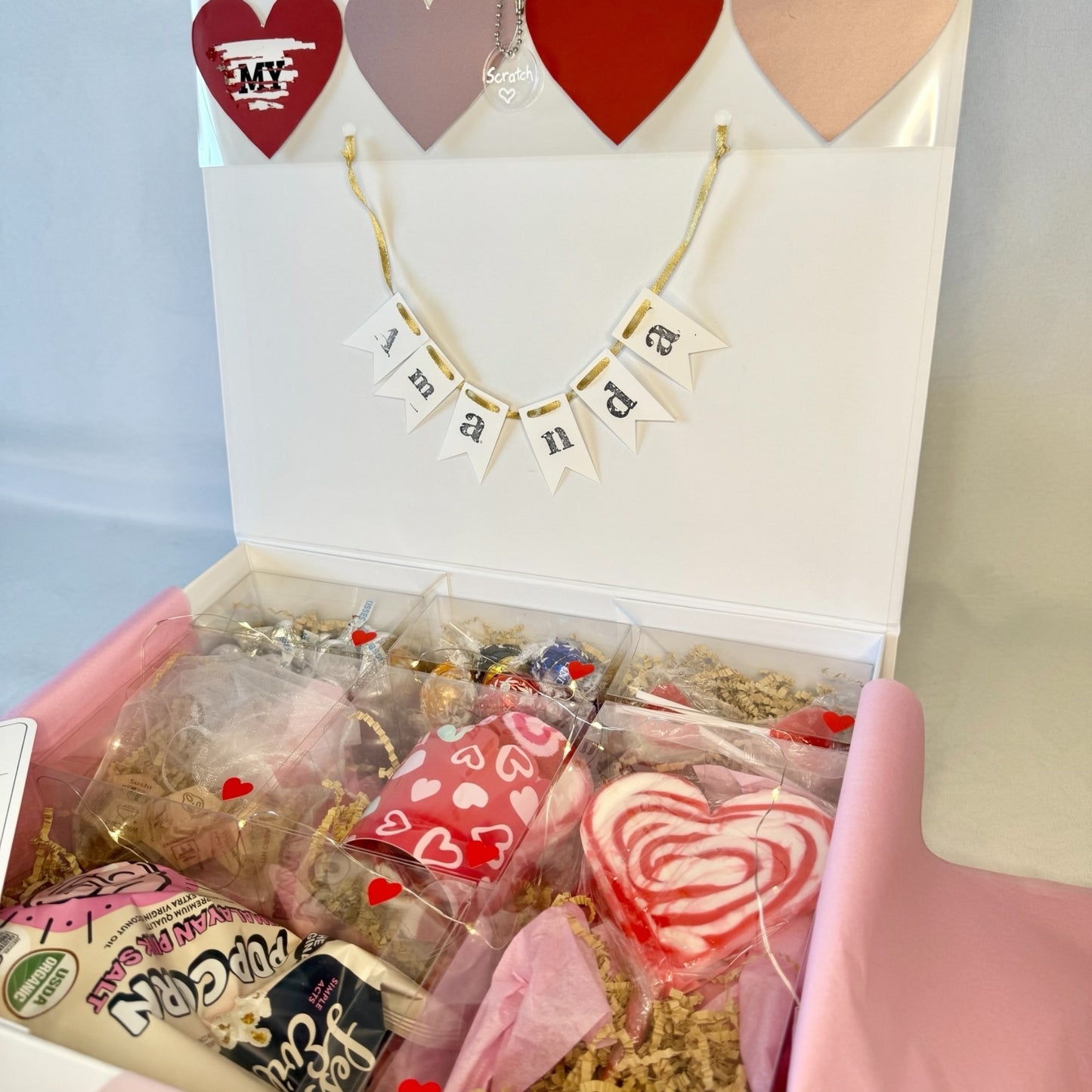 Celebrate Valentine's [Treats Box]
